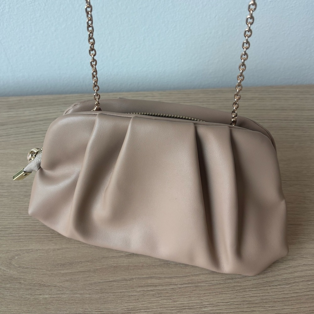 Chic Beige Crossbody Bag with Chain Strap
